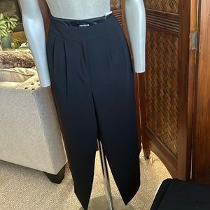 Express NWT! High Waisted Pants size 6R - Black (Brand New)